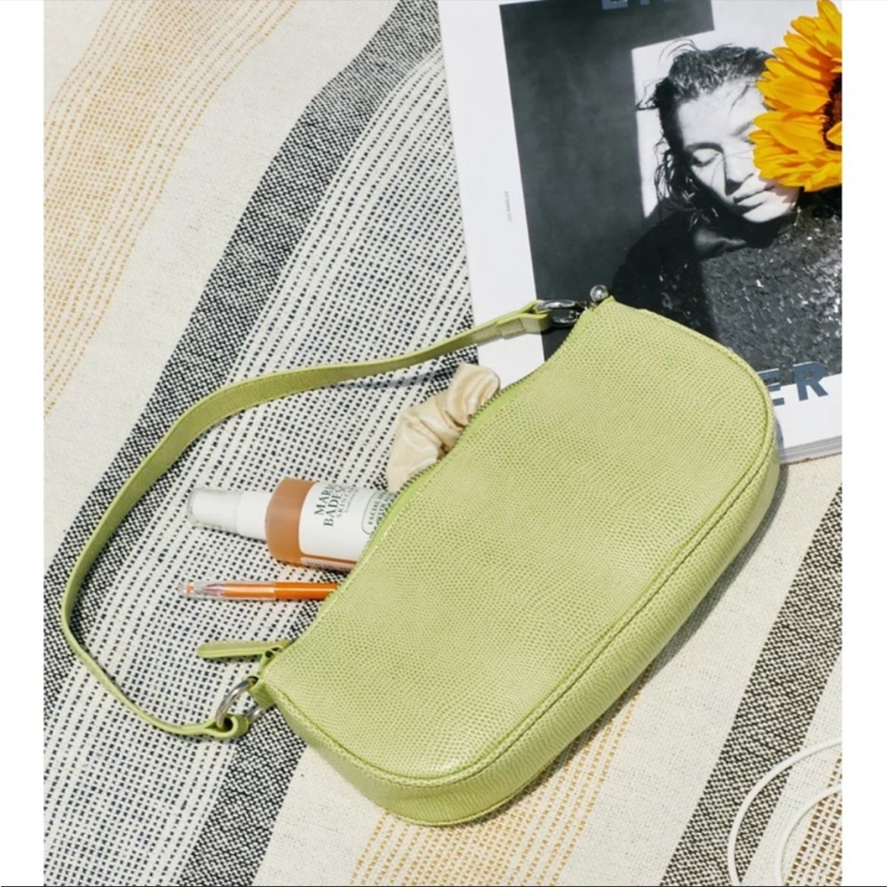 Croc baguette bag💚
